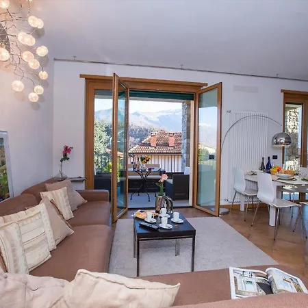 Sleeps 4 Pool Air Con * Lenno