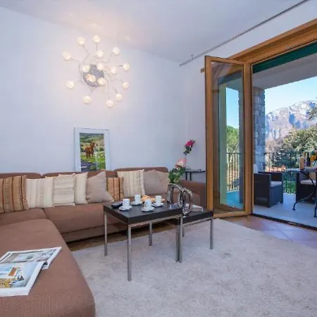 Sleeps 4 Pool Air Con *